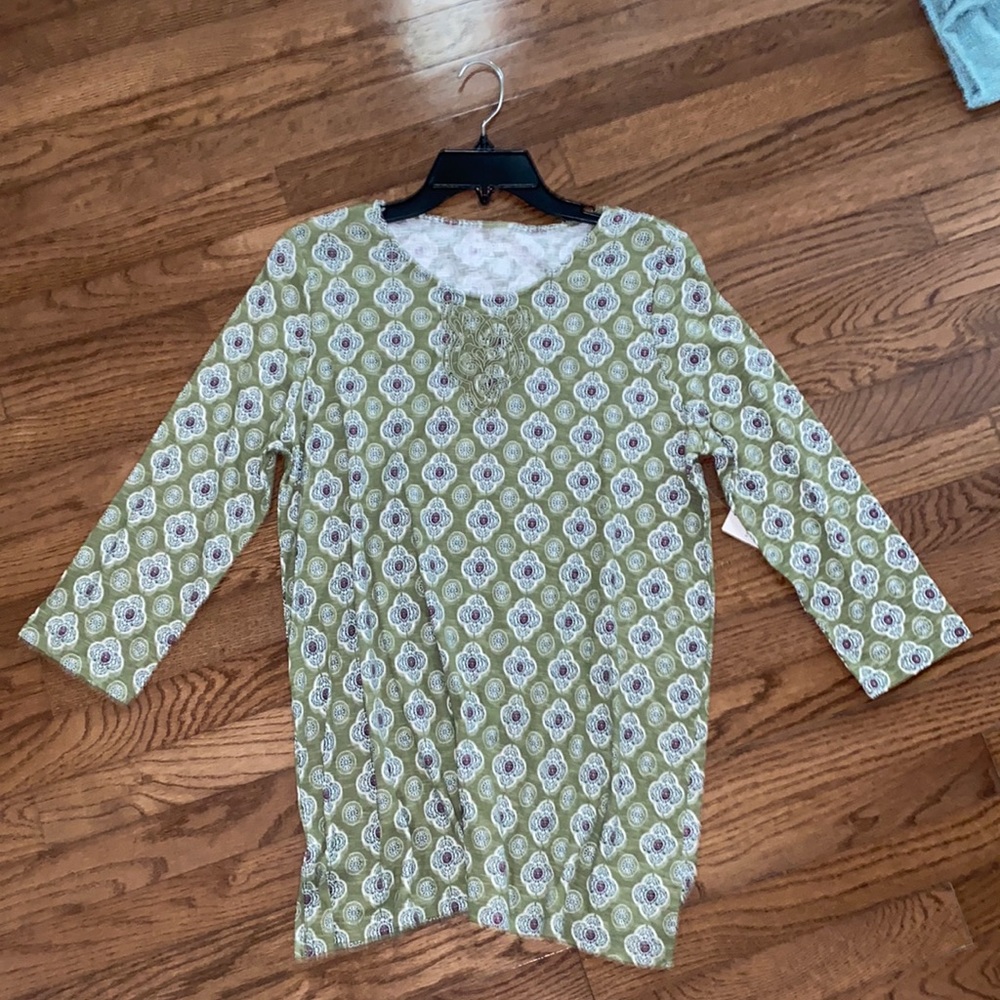 Brand: Kim Rogers/ size: petite large/color green